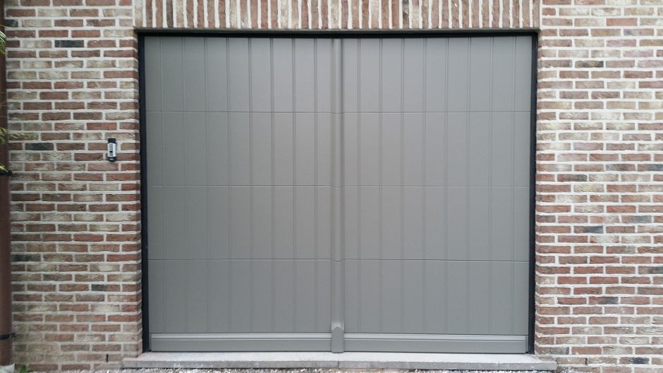 Garagepoort Massief Hout Lommel | Sectionale Garagepoorten | VBD Poorten